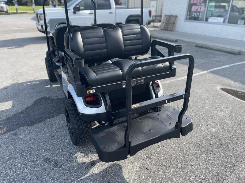 2022 E-Z-GO Express™ L6 ELiTE™ Lithium Platinum