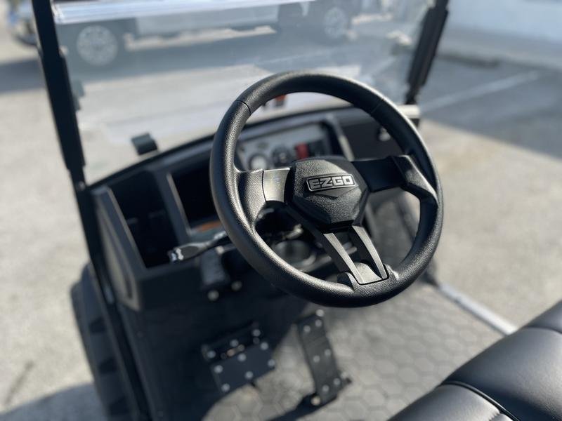 2022 E-Z-GO Express™ L6 ELiTE™ Lithium Platinum