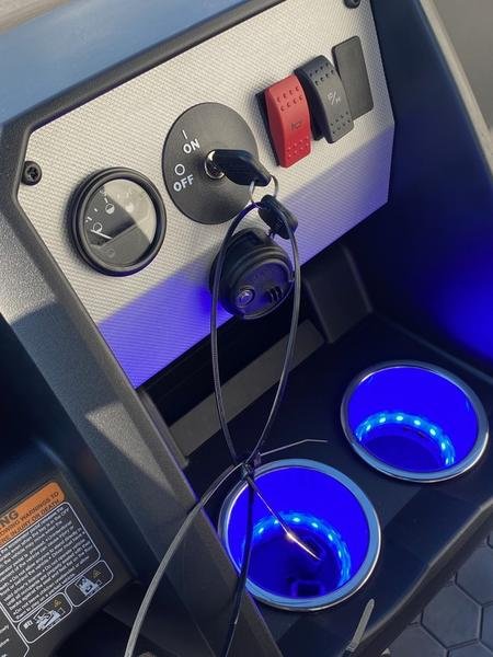 2022 E-Z-GO Express™ S4 Gas Black