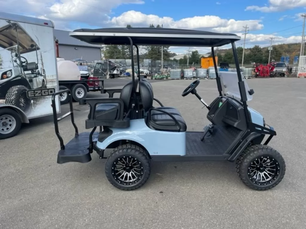 2023 E-Z-GO EXPRESS